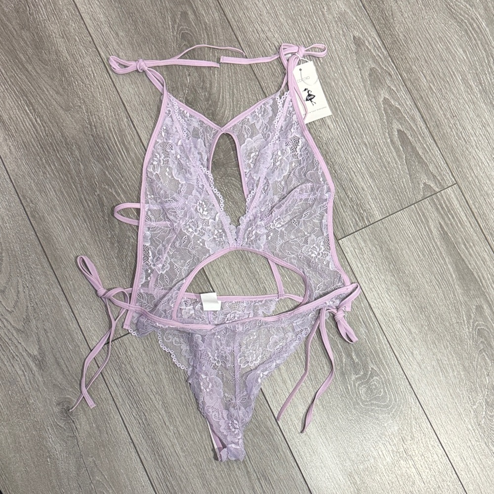 NWT Coccko Lilac Lace Lingerie Chemise with Adjustable Ties